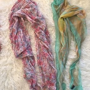 💰Scarves from The Buckle